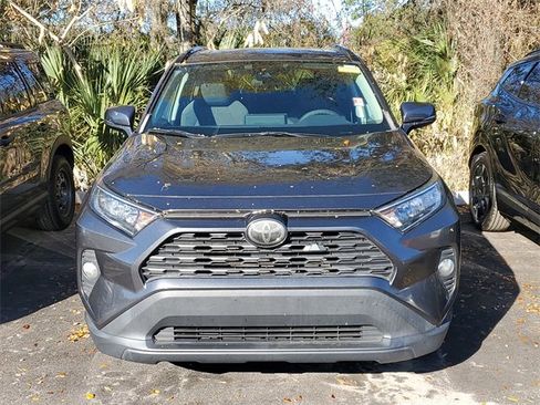 Used 2019 Toyota RAV4 XLE w/ Convenience Package image 2