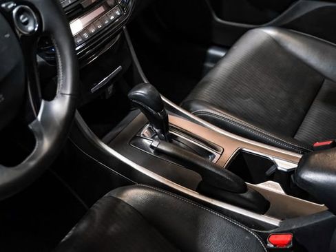 Used 2017 Honda Accord Sport image 27