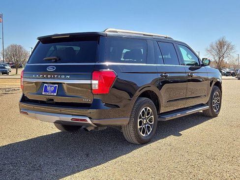Used 2024 Ford Expedition Max XLT image 5