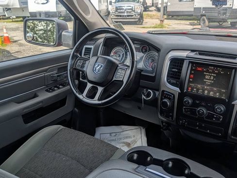 Used 2016 RAM 1500 Classic SLT w/ Luxury Group AWD/4WD image 13