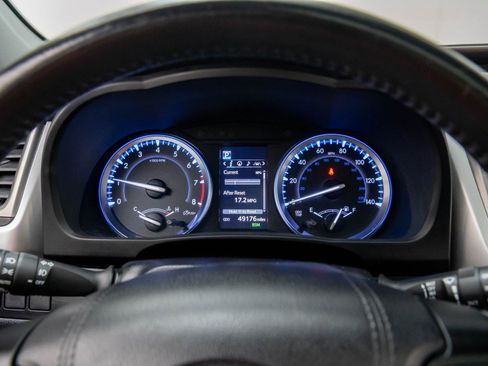 Used 2019 Toyota Highlander SE image 23