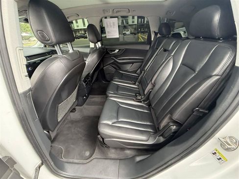 Used 2019 Audi Q7 3.0T Premium Plus w/ Premium Plus Package AWD/4WD image 22