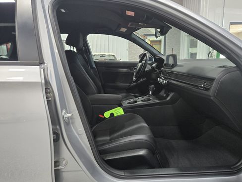Used 2022 Honda Civic Sport image 11