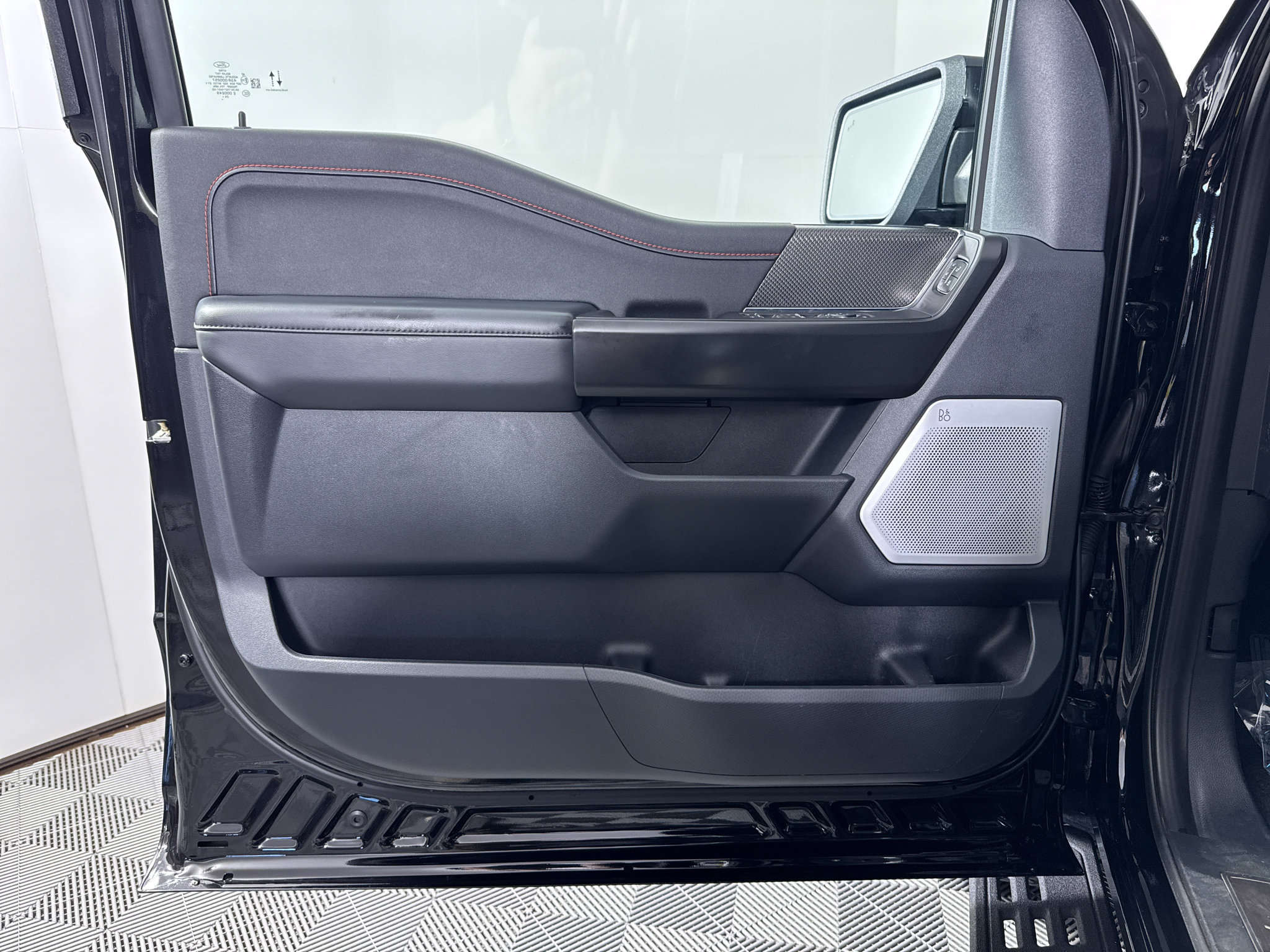 Certified 2025 Ford F150 Raptor AWD/4WD image 32