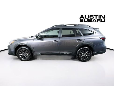 Used 2025 Subaru Outback Onyx Edition image 4