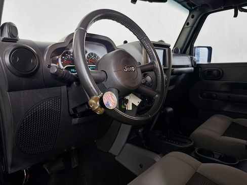 Used 2010 Jeep Wrangler Rubicon w/ Trailer Tow Group AWD/4WD image 18