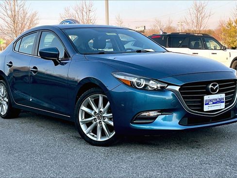 Used 2017 MAZDA MAZDA3 Touring w/ Popular Equipment Package image 1