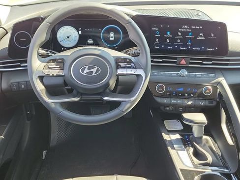 New 2026 Hyundai Elantra Limited FWD image 7