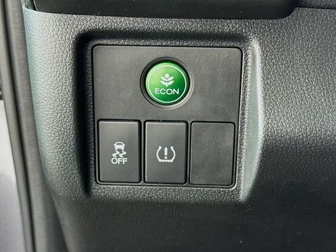 Certified 2019 Honda HR-V LX image 8