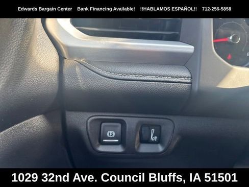 Used 2018 GMC Acadia SLE AWD/4WD image 19