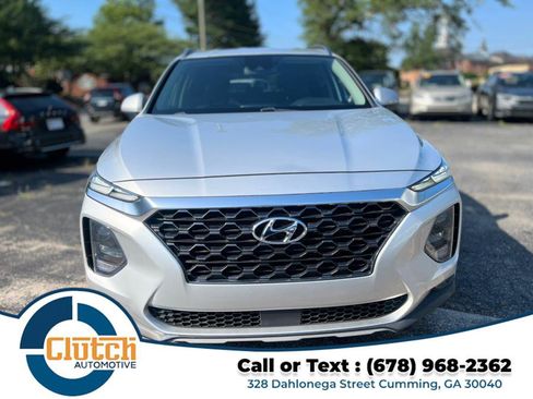 Used 2019 Hyundai Santa Fe SEL image 2