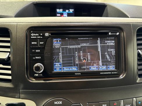 Used 2014 Toyota Sienna XLE w/ Entertainment Package FWD image 19