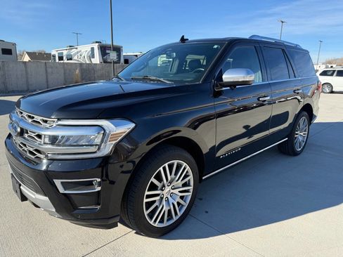 Used 2023 Ford Expedition Platinum image 7