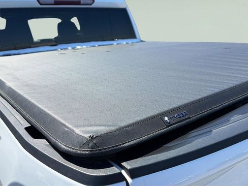 Used 2024 Chevrolet Silverado 1500 LT image 23