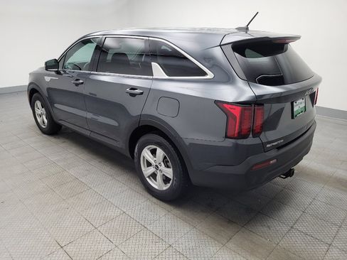 Used 2023 Kia Sorento LX FWD image 3