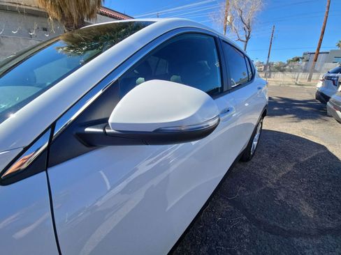 Used 2025 Buick Envista Preferred image 36