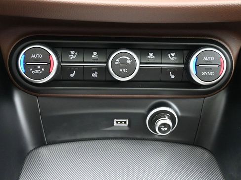 Used 2021 Alfa Romeo Stelvio Ti Sport AWD/4WD image 16