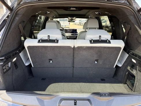 Used 2023 BMW X7 xDrive40i w/ M Sport Package AWD/4WD image 10