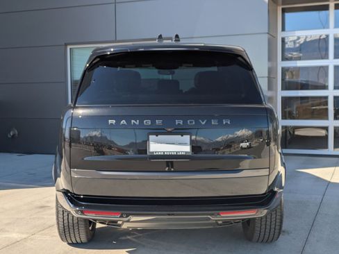 Certified 2024 Land Rover Range Rover SE image 9