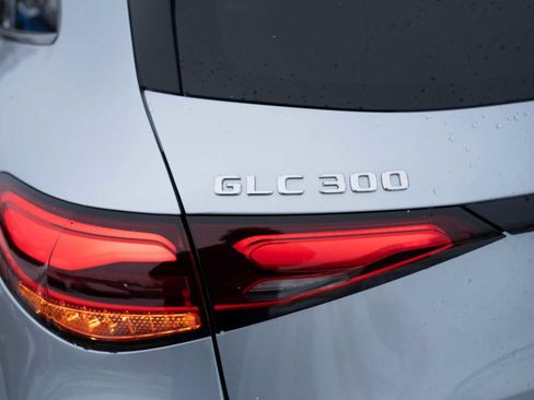 Used 2026 Mercedes-Benz GLC 300 4MATIC image 12