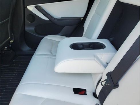 Used 2020 Tesla Model Y Long Range AWD/4WD image 33