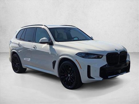 New 2026 BMW X5 xDrive40i w/ M Sport Package AWD/4WD image 7