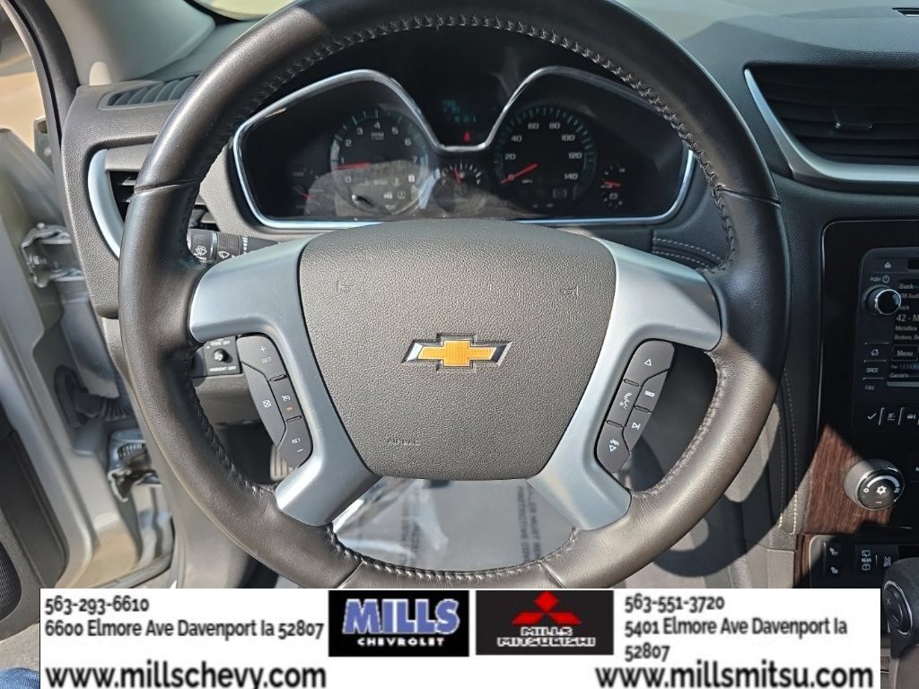 Used 2017 Chevrolet Traverse LT FWD image 9