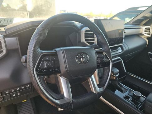 Used 2023 Toyota Tundra Platinum AWD/4WD image 16