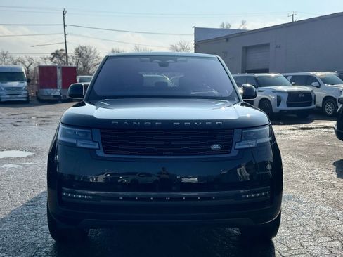 Used 2023 Land Rover Range Rover SE image 2