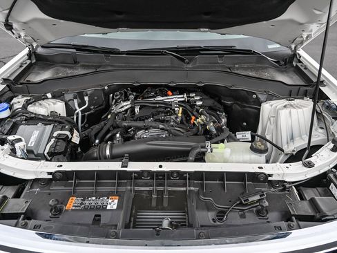 Used 2025 Ford Explorer Active image 28