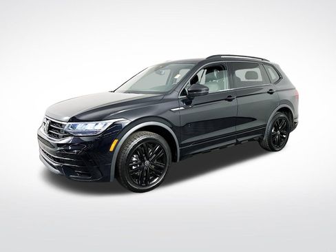 Used 2022 Volkswagen Tiguan SE R-Line AWD/4WD image 4