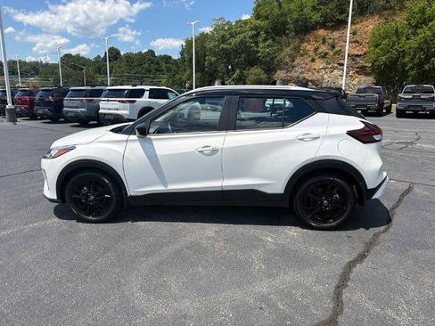 Certified 2024 Nissan Kicks SV w/ Exterior Package FWD image 4