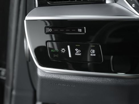 Used 2024 Audi S8 4.0T image 75