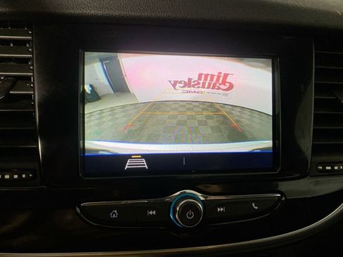 Used 2022 Buick Encore Preferred w/ Safety Package image 17