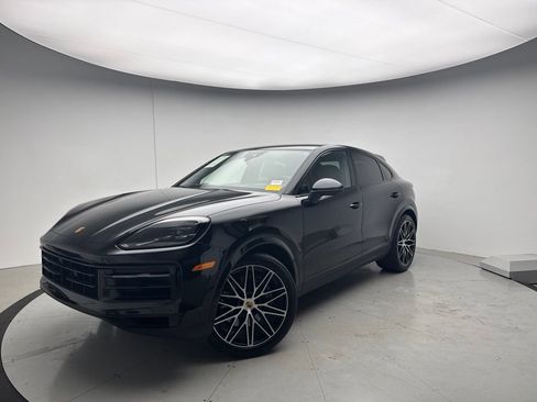 Certified 2024 Porsche Cayenne Coupe AWD/4WD image 1