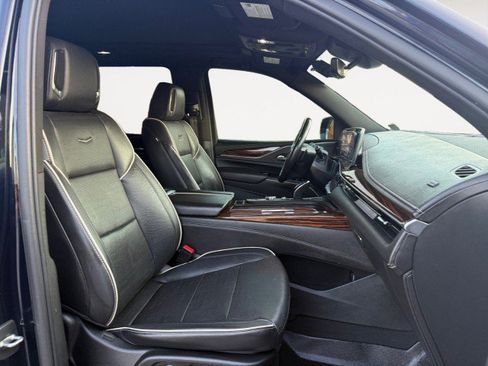 Used 2021 Cadillac Escalade Premium Luxury w/ Driver Assist Tech Package image 10