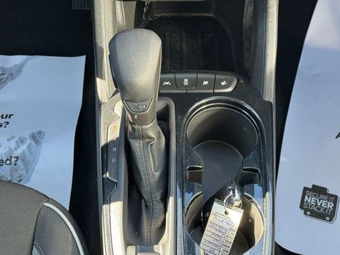 Used 2025 Chevrolet TrailBlazer LT image 35