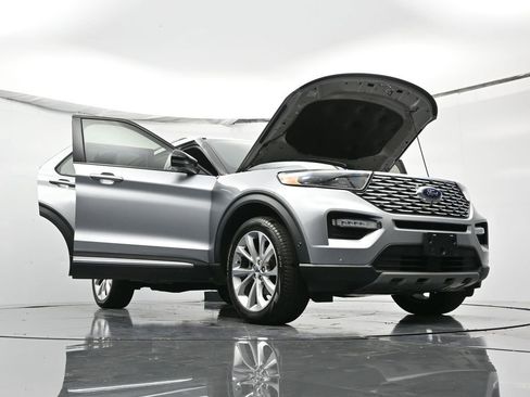 Used 2021 Ford Explorer Platinum w/ Equipment Group 601A AWD/4WD image 59