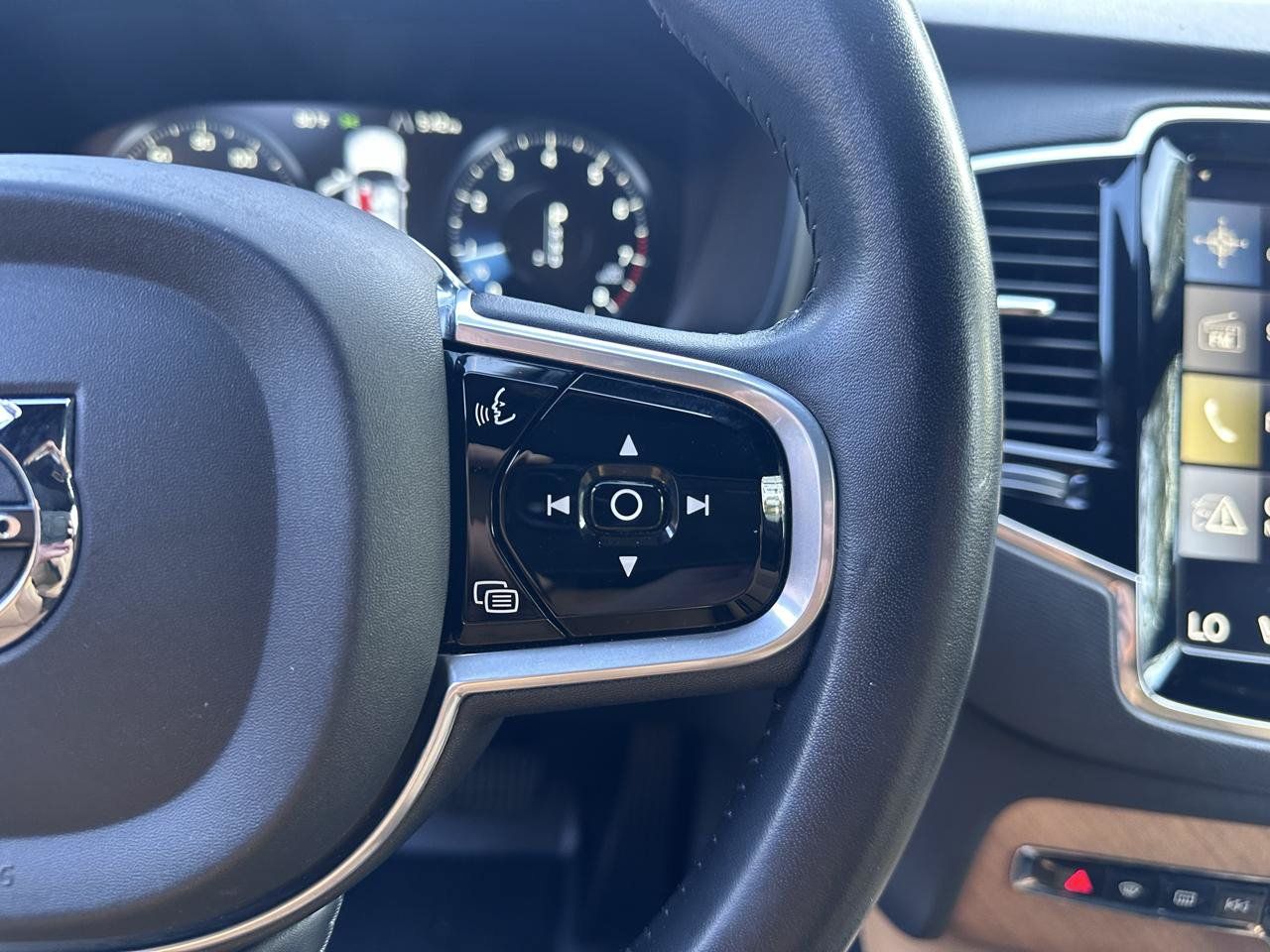 Used 2018 Volvo XC90 T6 Inscription w/ Luxury Package AWD/4WD image 30