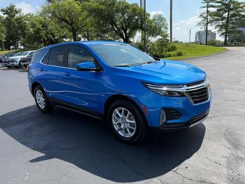 Used 2024 Chevrolet Equinox LT w/ LPO, Floor Liner Package FWD image 8