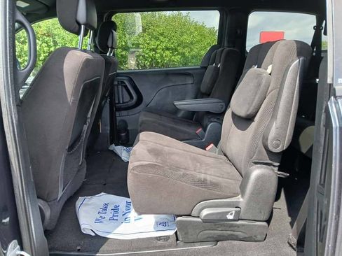 Used 2014 Dodge Grand Caravan SXT w/ UConnect Hands-Free Group image 11