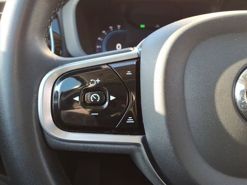 Used 2023 Volvo XC60 B5 Plus w/ Climate Package image 21