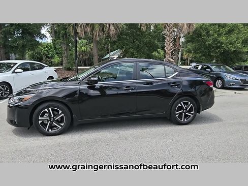 Used 2025 Nissan Sentra SV FWD image 24