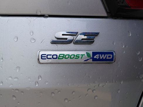 Used 2018 Ford Escape SE w/ Ford Safe & Smart Package image 21