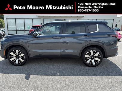 New 2025 Mitsubishi Outlander SE