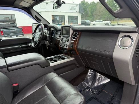 Used 2014 Ford F250 Lariat w/ Chrome Package image 20