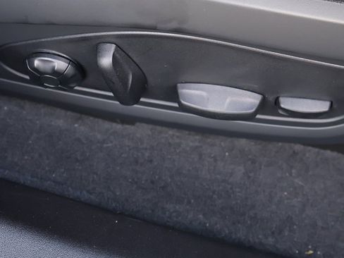 Used 2023 Audi e-tron GT Premium Plus w/ Performance Package image 37