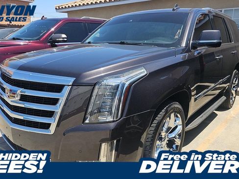 Used 2016 Cadillac Escalade Luxury RWD image 1