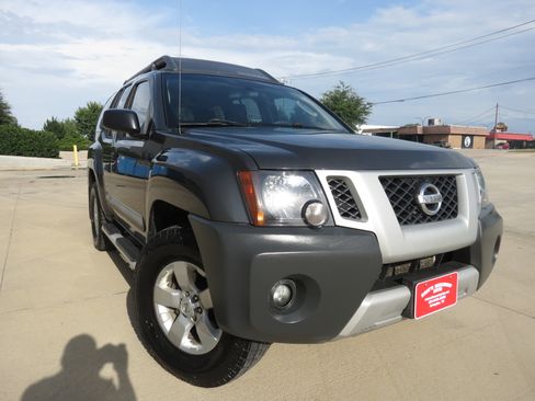Used 2012 Nissan Xterra S w/ Value Package AWD/4WD image 2