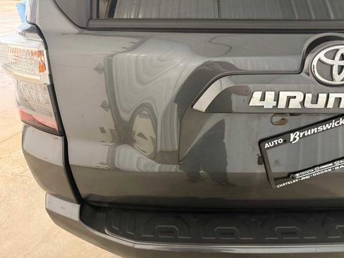 Certified 2022 Toyota 4Runner SR5 Premium w/ Moonroof Package AWD/4WD image 17